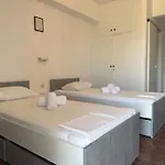 Olga's Sea & Garden View Studios, 400m From Daire