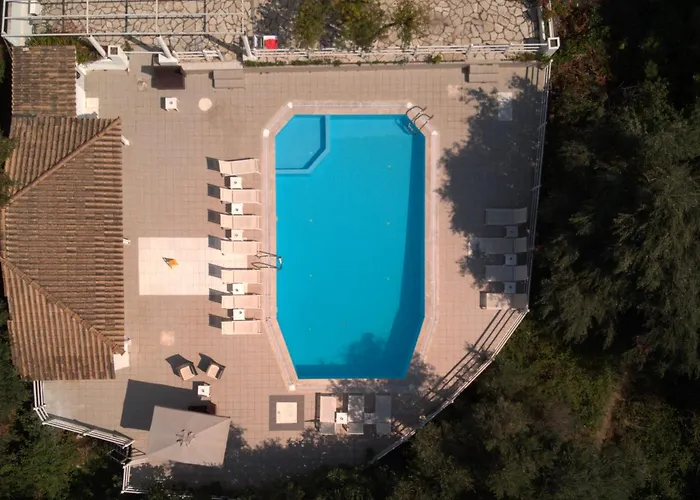 Olga'S Sea & Garden View Studios, 400M From Ipsos Beach