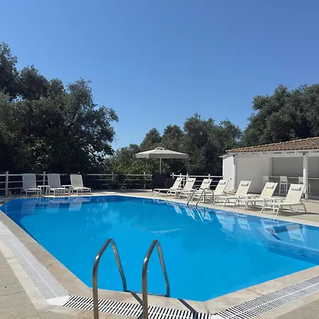 Olga's Sea View Studios, 400m From Ýpsos