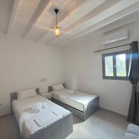 Olga's Sea & Garden View Studios, 400m From Ípszosz