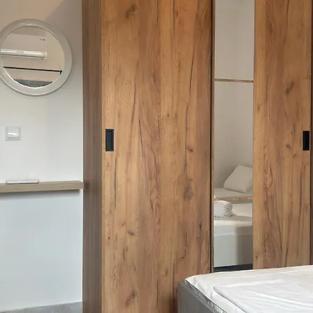 Apartman Olga's Sea & Garden View Studios, 400m From Ípszosz