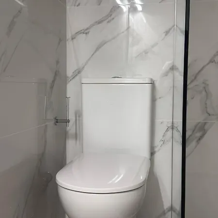 Olga's Sea View Studios, 400m From