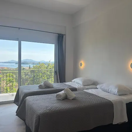 Olga's Sea & Garden View Studios, 400m From アパート イプソス