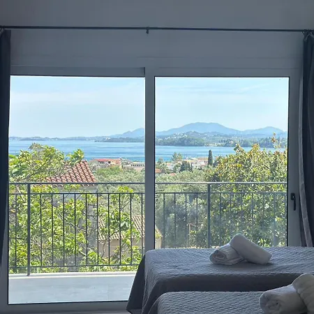 Olga's Sea & Garden View Studios, 400m From Ипсос
