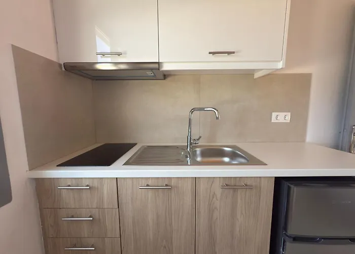 Olga's Sea View Studios, 400m From Апартаменты
