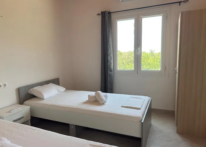 Olga's Sea View Studios, 400m From Апартаменты
